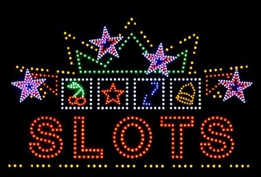 space togel live-dealer table streaming to mobile phone with match results displayed